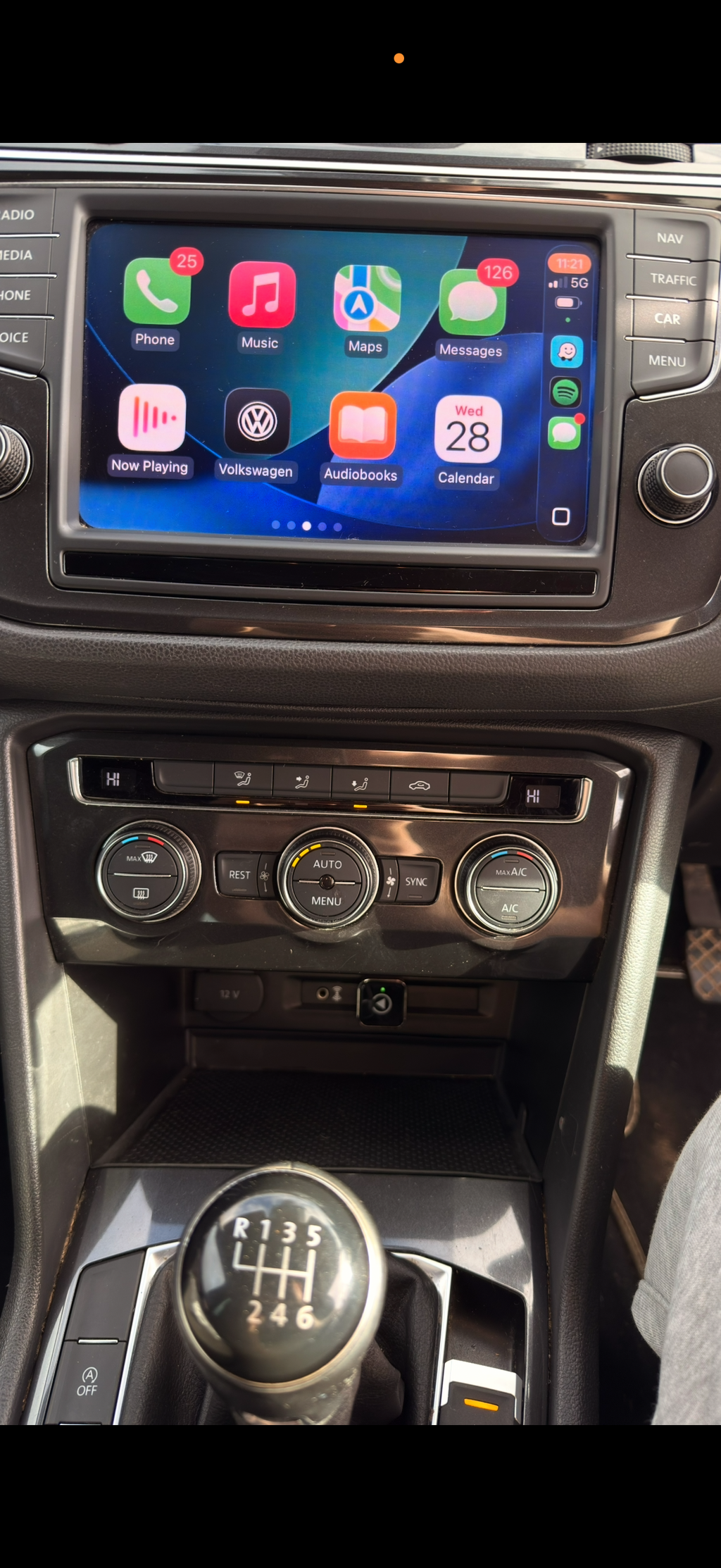 Wireless adapter for AppleCarPlay + AndroidAuto